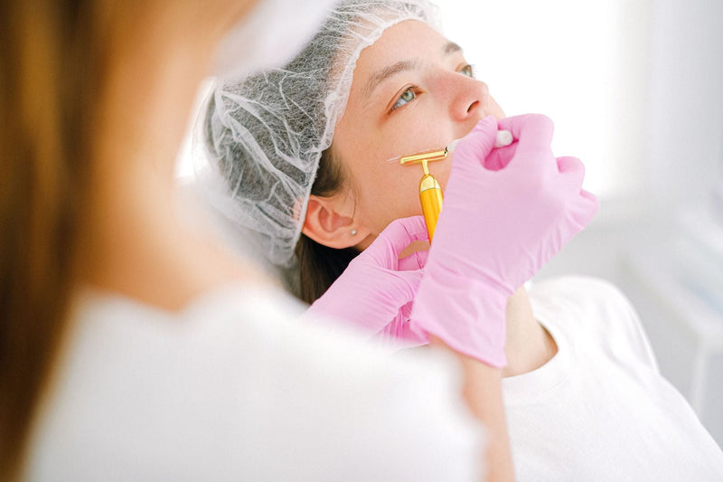 Cold, Heat and Vibration: What Different Facial Tools Are Actually Designed to Do