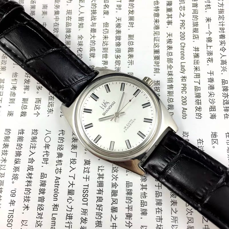 Men's Manual Winding Retro Stainless Steel Mechanical Watch