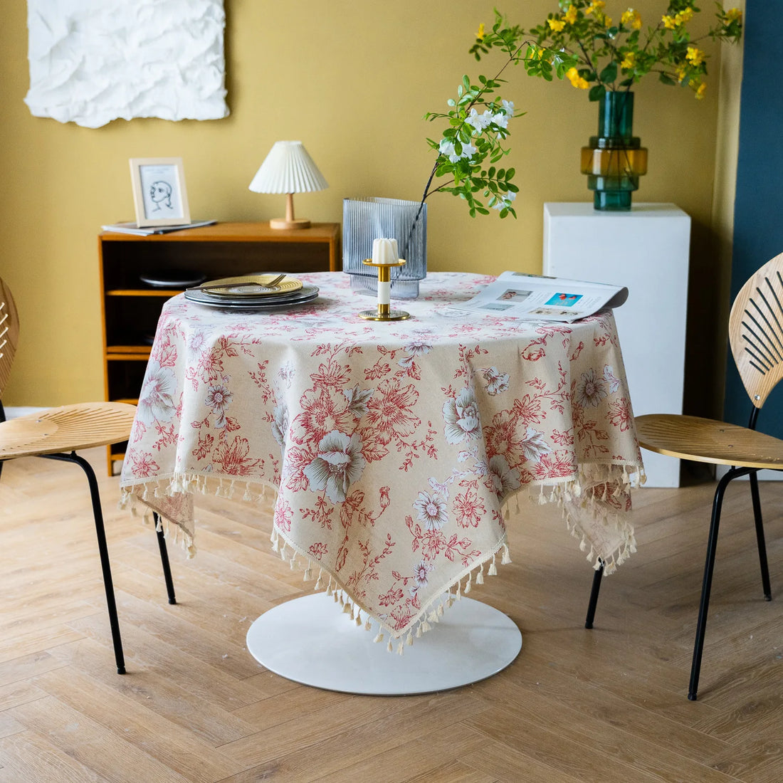 Peony Print Linen-Look Tablecloth with Tassels for Elegant Home Décor