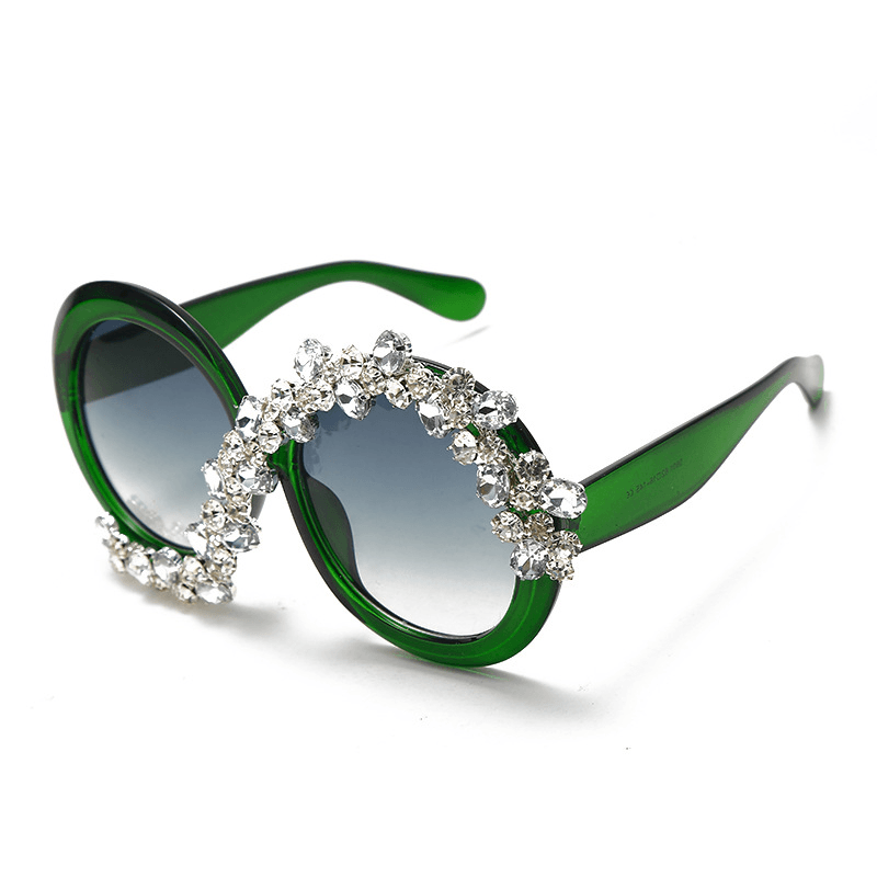 Exaggerated round Sunglasses with Diamonds