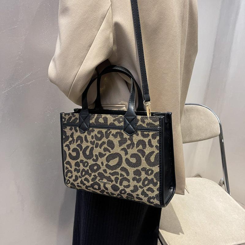 Fashion Textured One-shoulder Messenger Bag