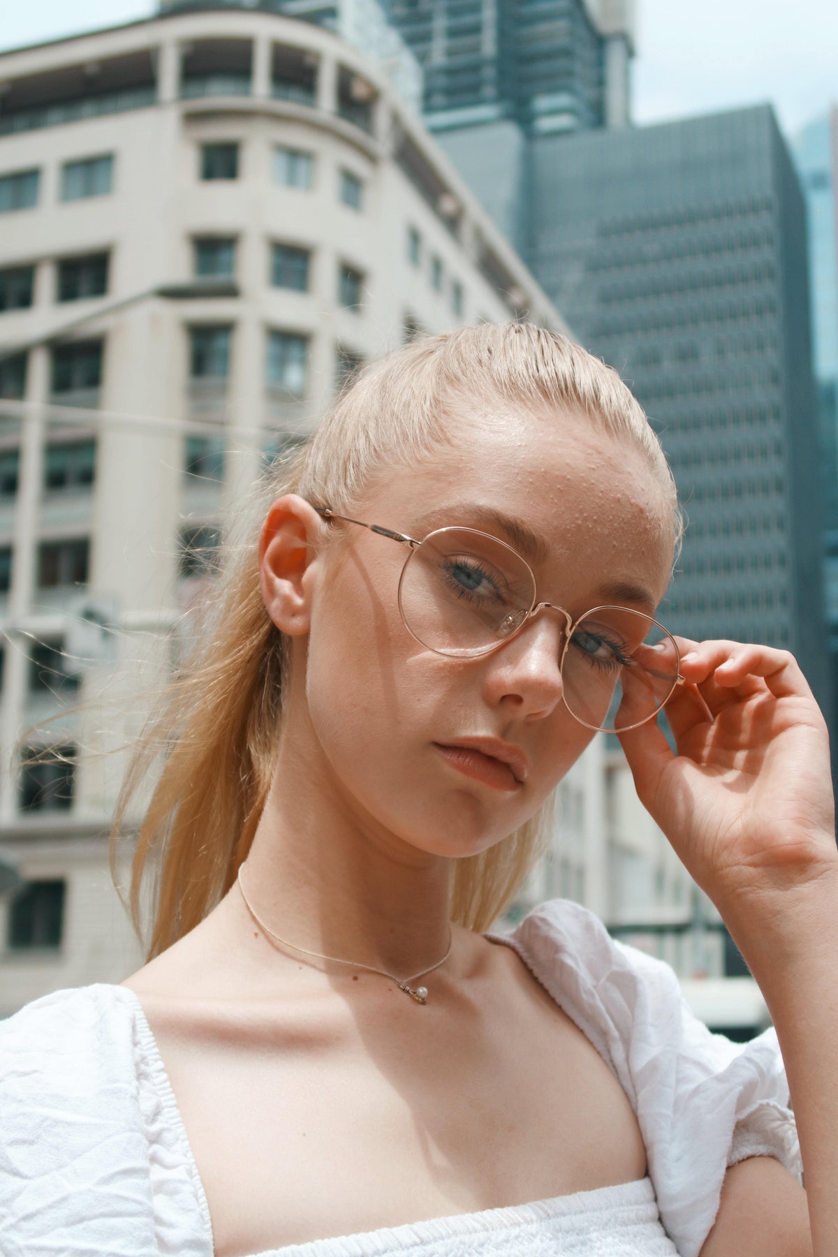 How to Choose the Right Pair of Glasses: A Guide
