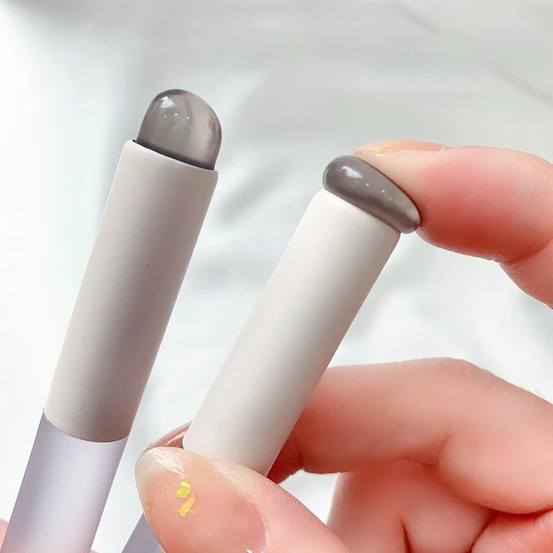 compact silicone lip brush, view 4 - MRSLM