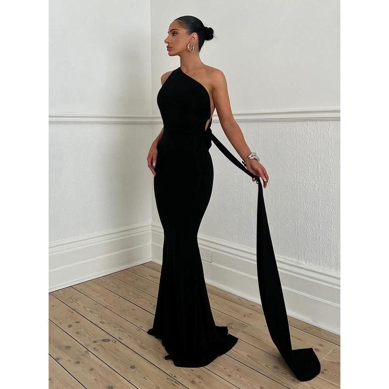 inclined shoulder maxi long dress, view 4 - MRSLM