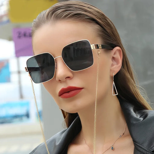 Oversized square sunglasses with chain - MRSLM