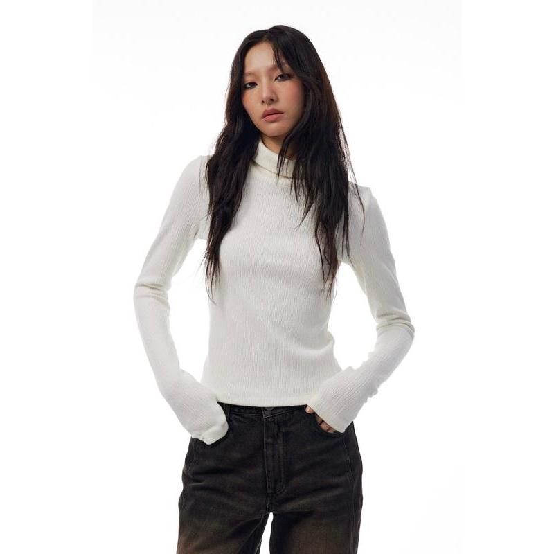 Women's high neck pullover t-shirt, view 3 - MRSLM