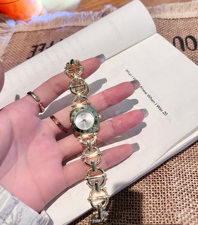Women's retro square bracelet watch, view 3 - MRSLM