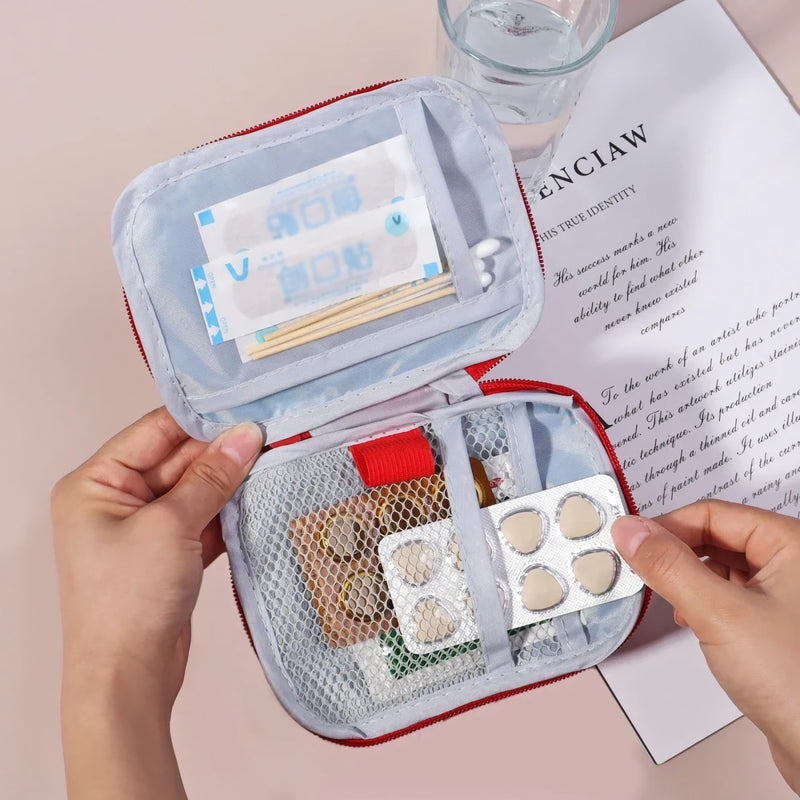 Portable medicine bag, view 7 - MRSLM