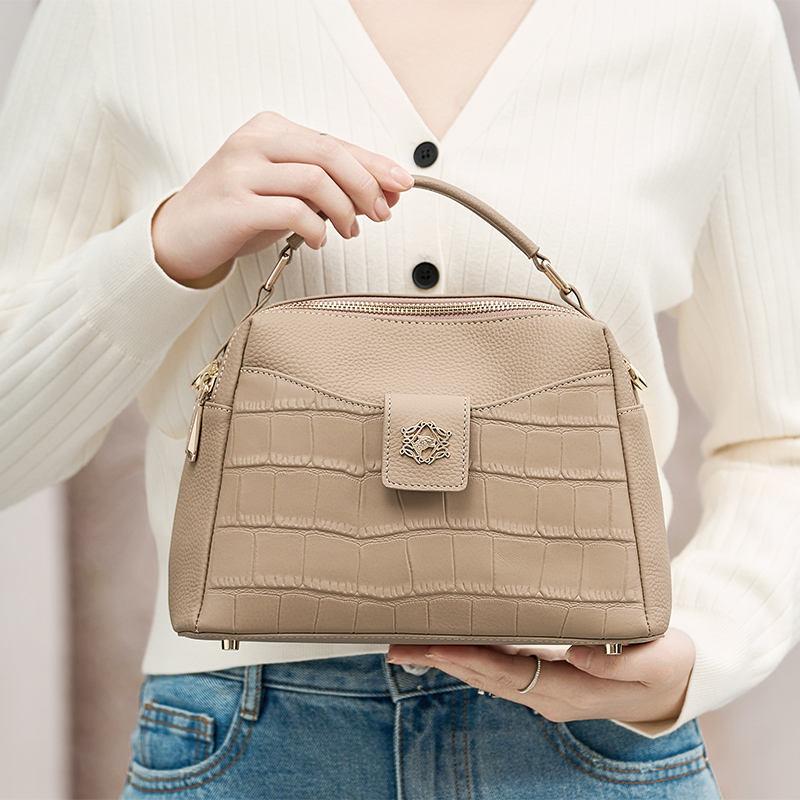 crocodile pattern leather shoulder bag - MRSLM