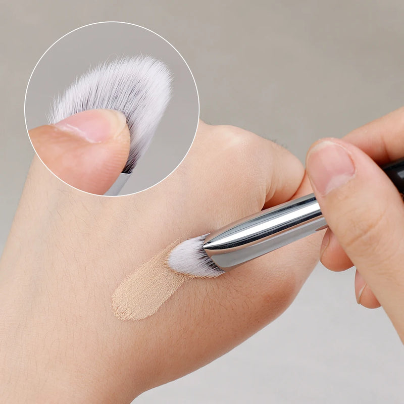 triangle cone makeup brush, view 4 - MRSLM