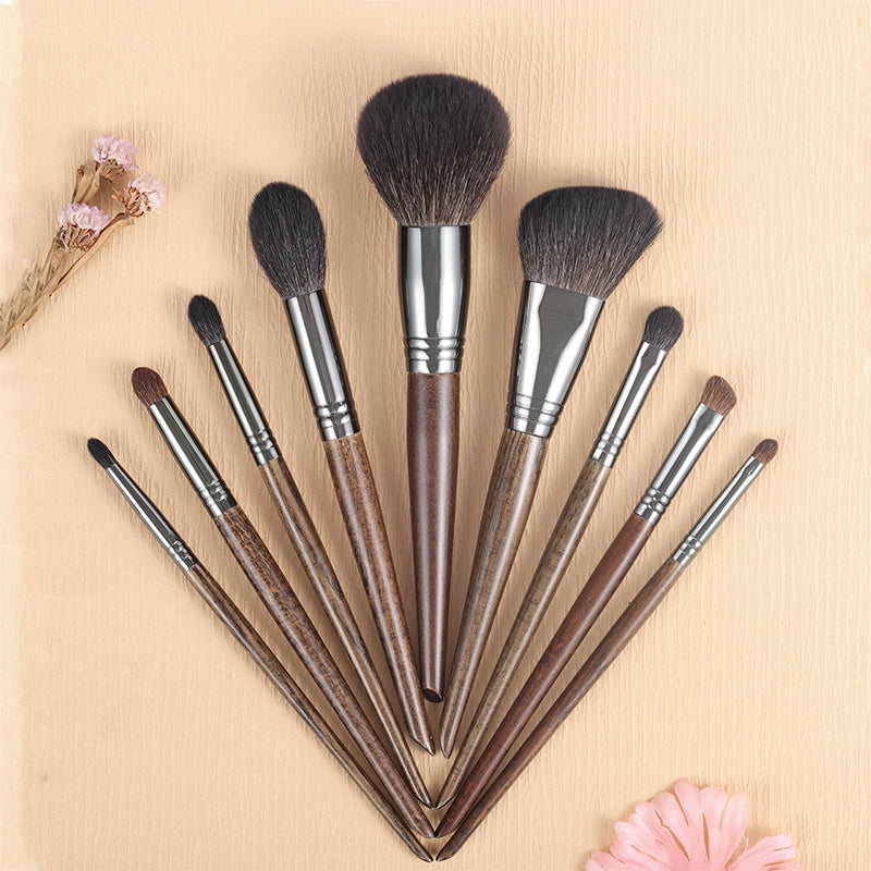 9-piece makeup brush set, view 3 - MRSLM