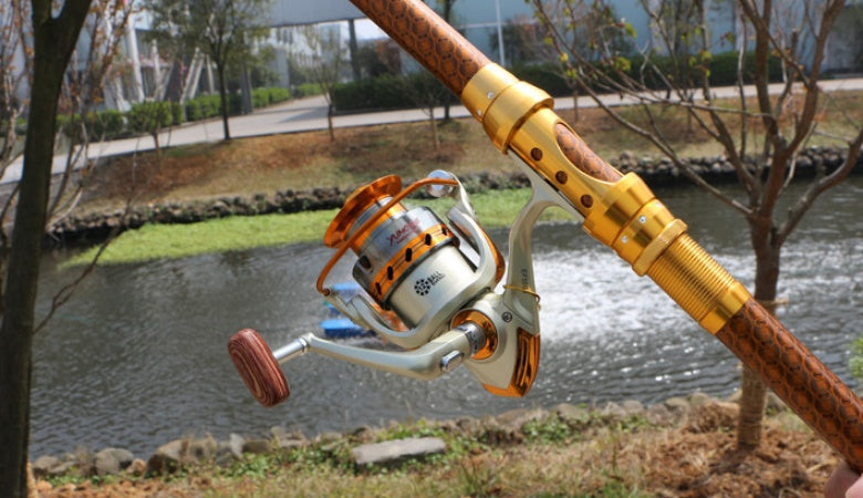 Spinning fishing reel, view 7 - MRSLM