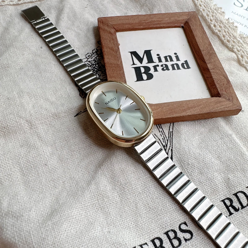 small oval quartz watch for women, view 8 - MRSLM