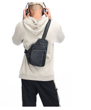 Men's leather messenger bag, view 3 - MRSLM