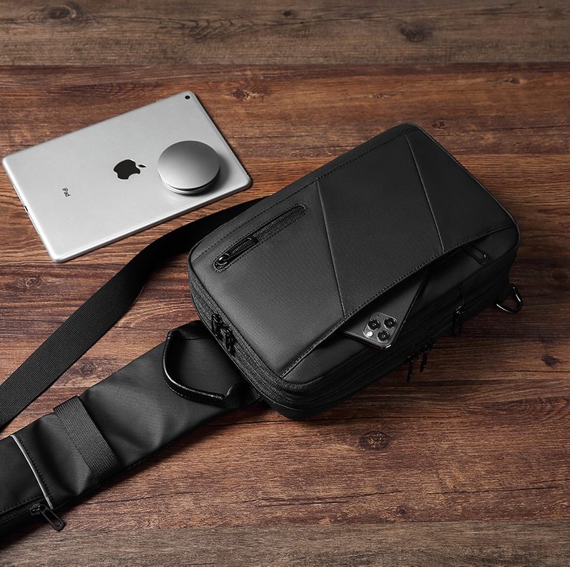 casual one-shoulder messenger bag, view 4 - MRSLM