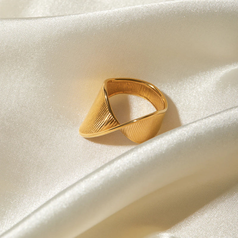 gold plated torsion ring, view 6 - MRSLM