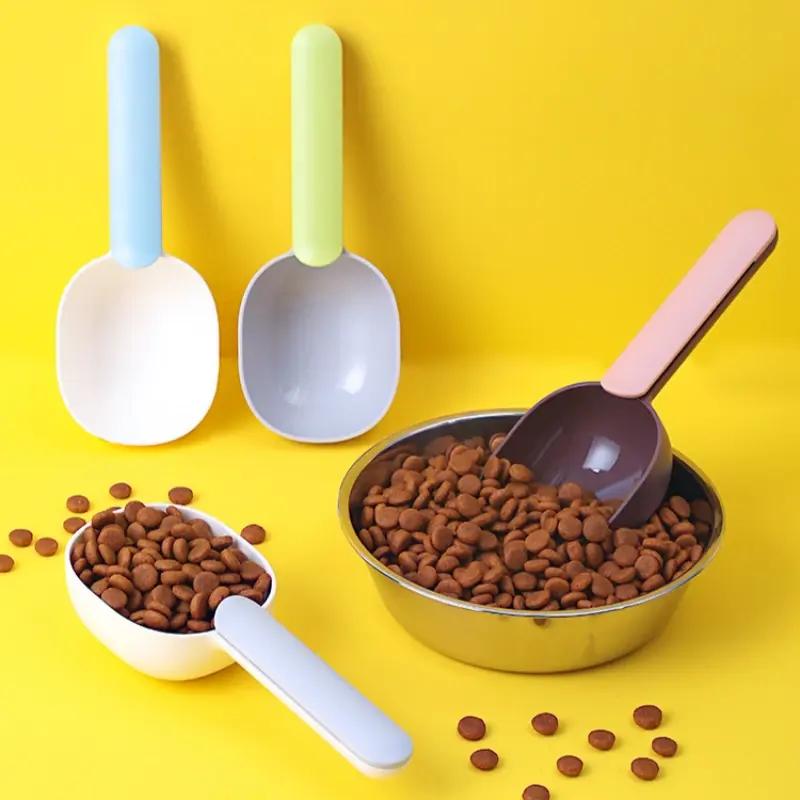 multifunction pet food scoop with sealing bag clip - MRSLM