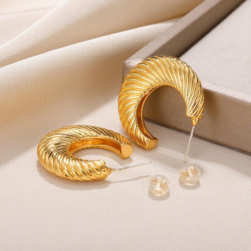 ginkgo leaf gold stud earrings, view 10 - MRSLM