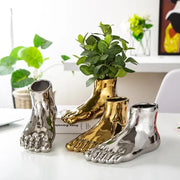 ceramic footed vase, view 4 - MRSLM
