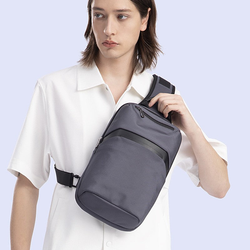 Men's Oxford cloth messenger bag, view 3 - MRSLM