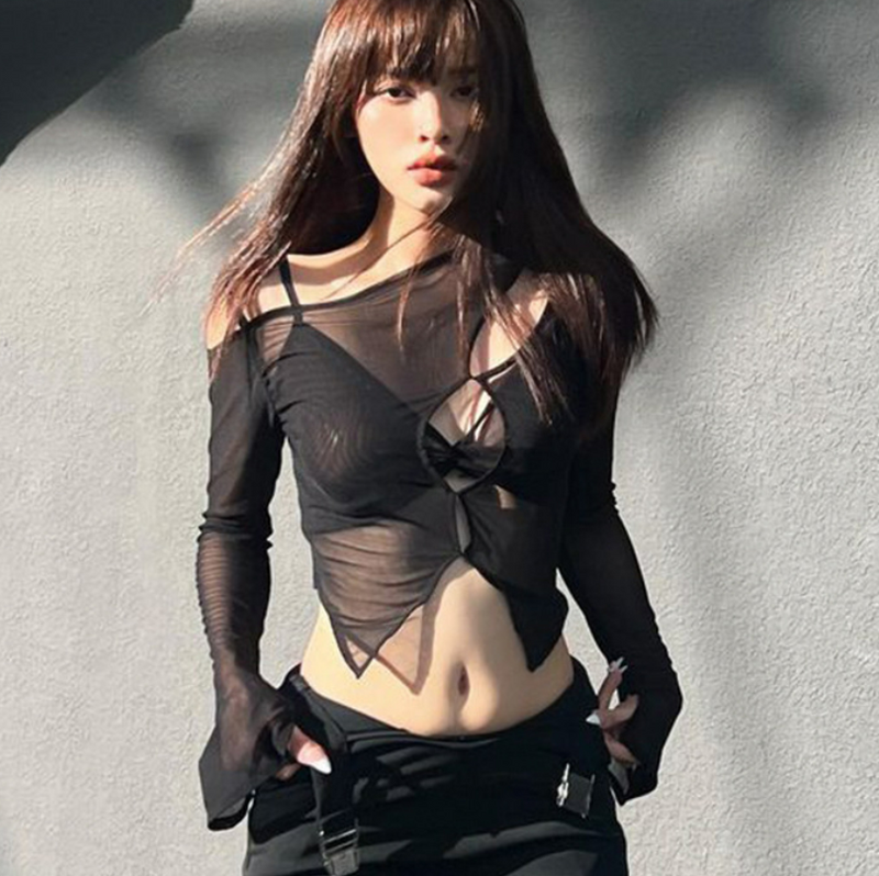 off-shoulder hollow-out flared sleeve top, view 8 - MRSLM
