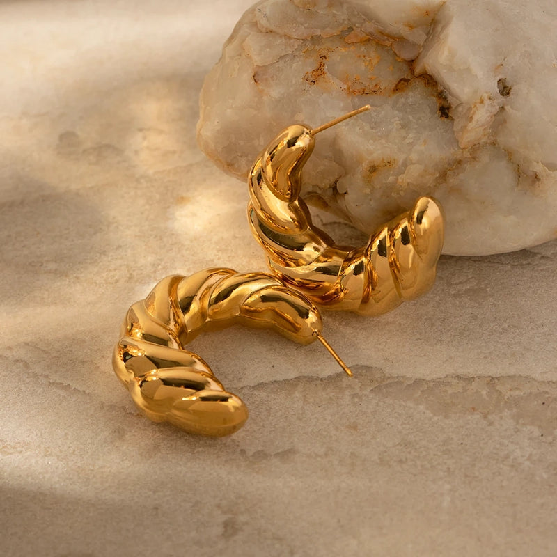 twisted C-shaped gold plated stud earrings - MRSLM