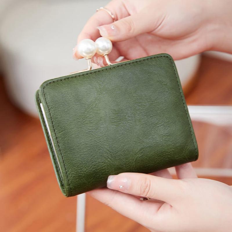 compact retro pearl wallet - MRSLM