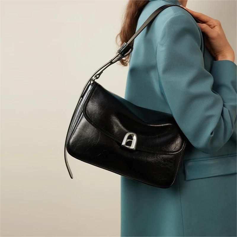 square shoulder crossbody bag - MRSLM