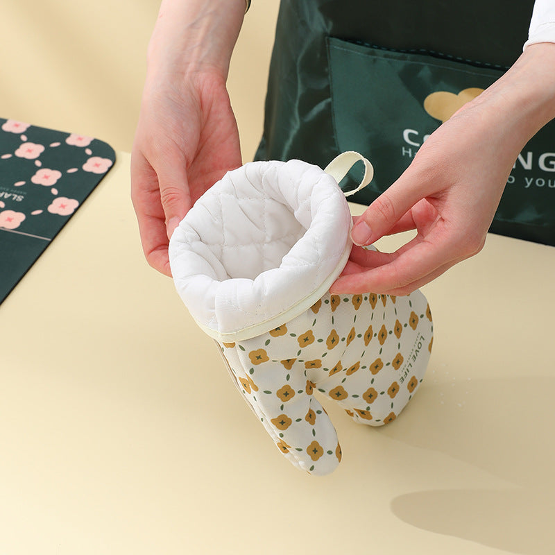 Cotton and Silicone Non-Slip Oven Mitts