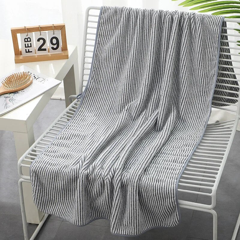 thickened sports bath towel, view 3 - MRSLM