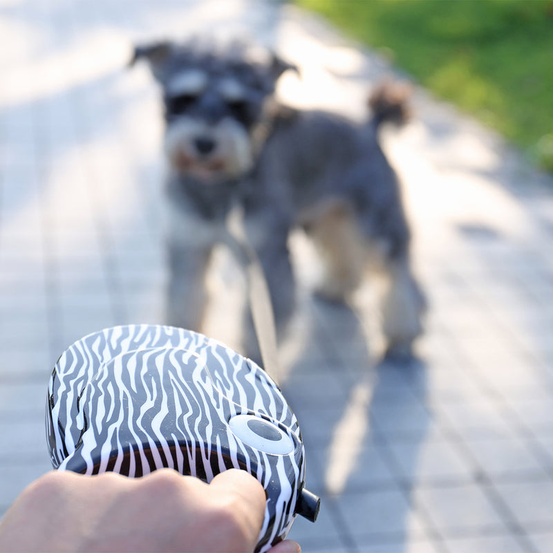 retractable dog leash with anti-slip handle, view 3 - MRSLM