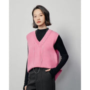 sleeveless V-neck knit vest, view 9 - MRSLM