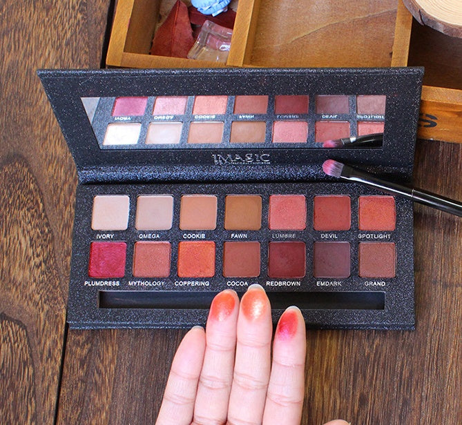 14 Color Warm and Cool Tone Eyeshadow Palette