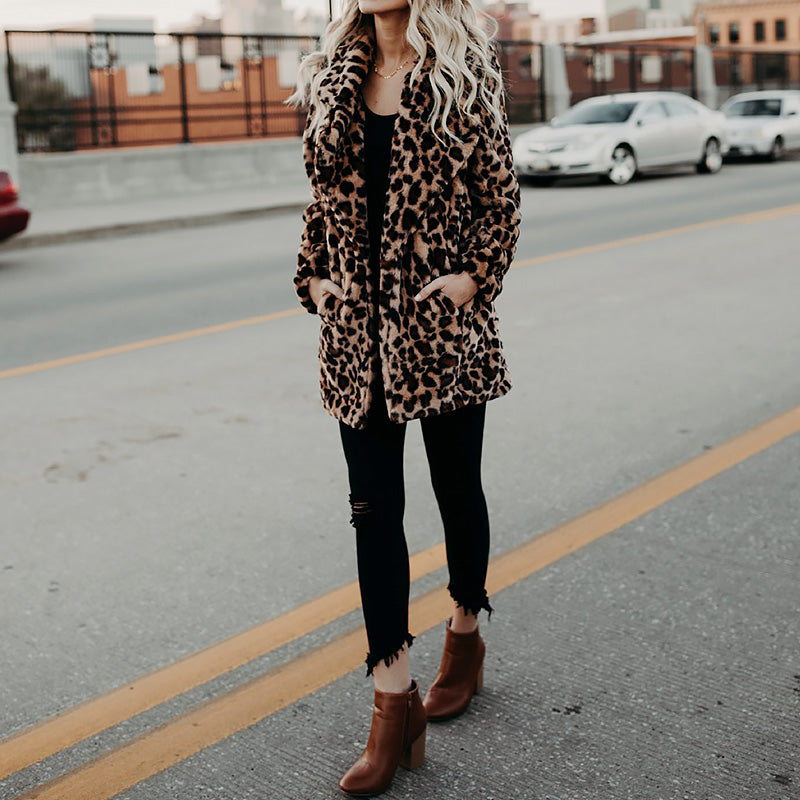 Women's leopard print faux fur winter coat, view 9 - MRSLM