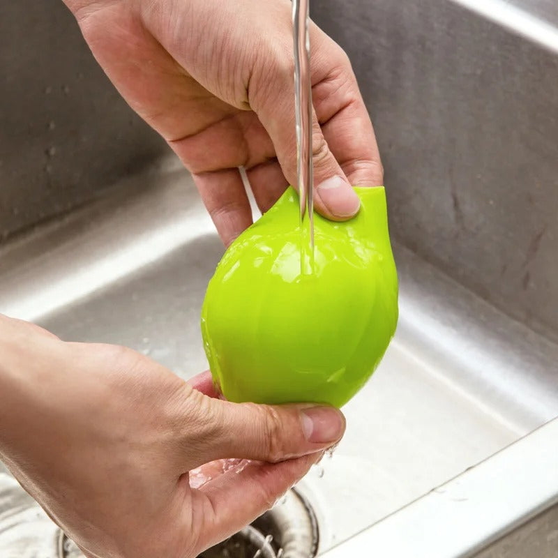 Magic silicone garlic peeler, view 4 - MRSLM