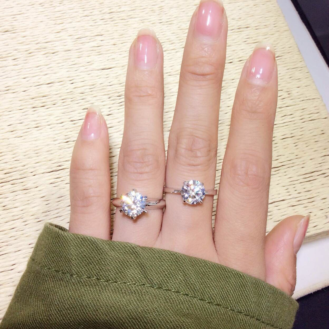 Sterling silver with high carbon diamond ring for lady
