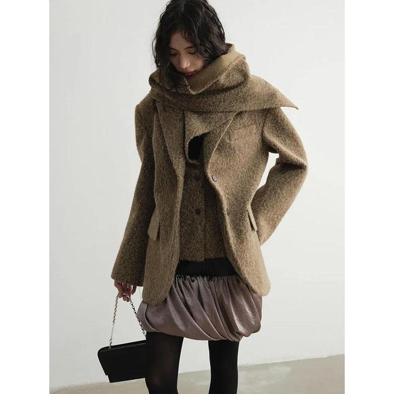 Chic Women's Textured Blazer with Scarf Collar