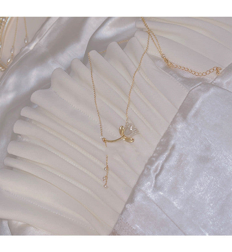 French tulip necklace, view 2 - MRSLM