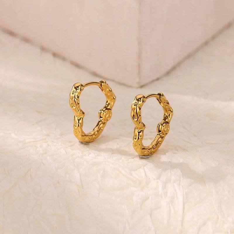 Gold heart hoop earrings - MRSLM