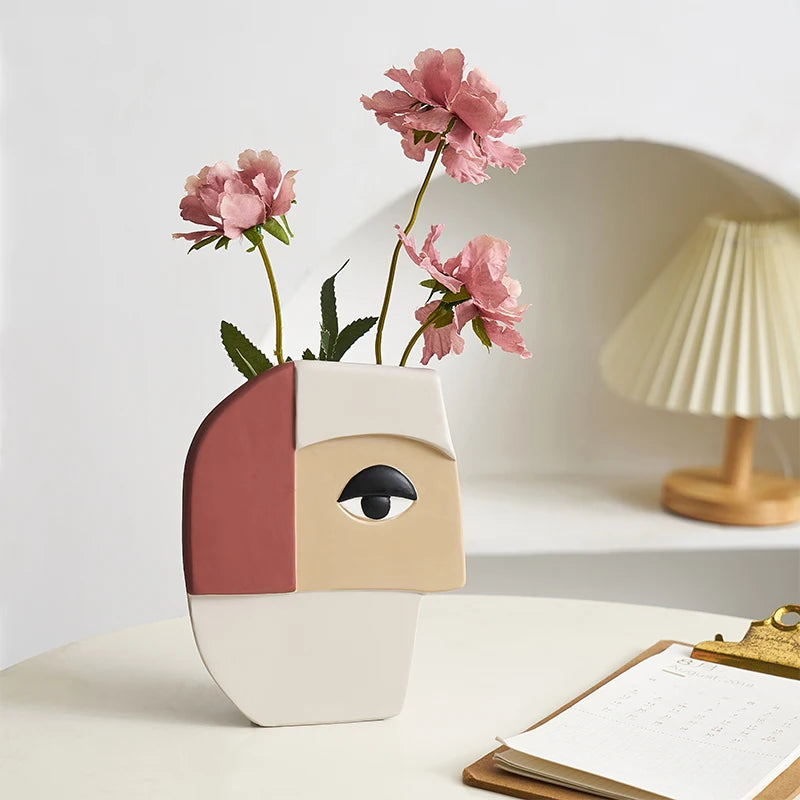 ceramic face vase, view 10 - MRSLM