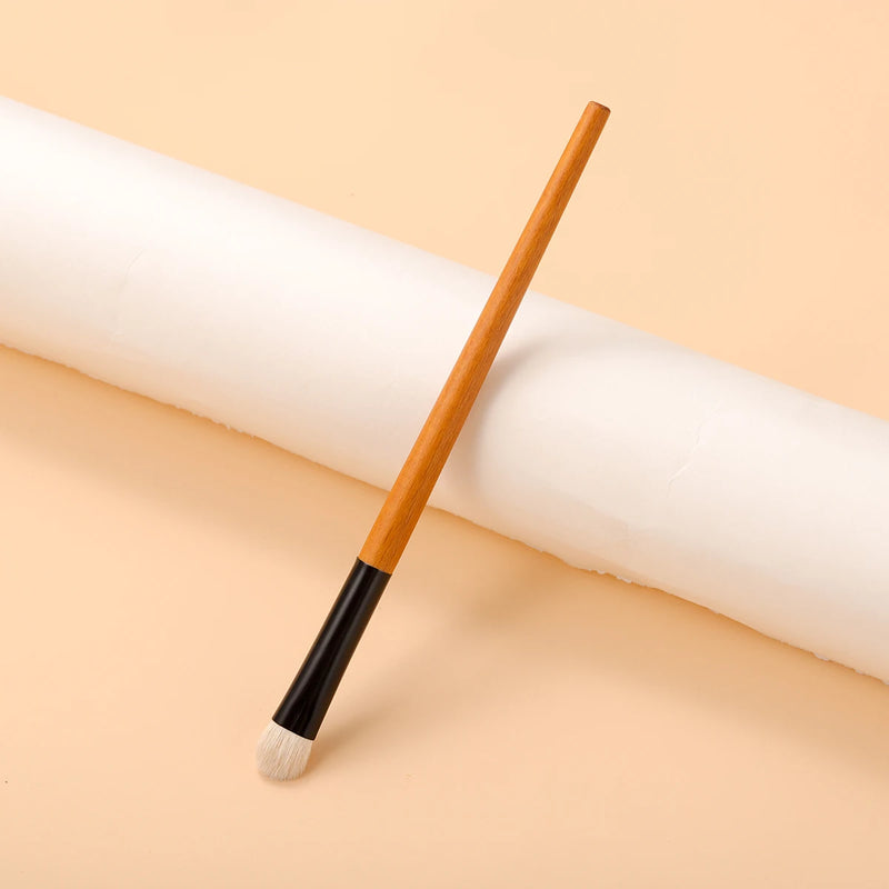 eye makeup brush for crease, eyeshadow and highlighter, view 5 - MRSLM