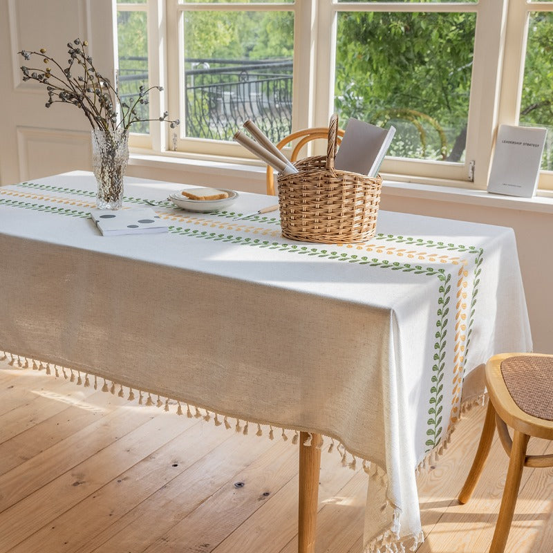 Floral embroidery tablecloth, view 3 - MRSLM