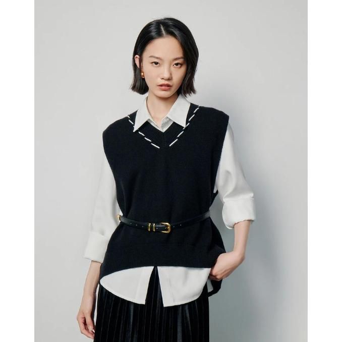 sleeveless V-neck knit vest, view 6 - MRSLM