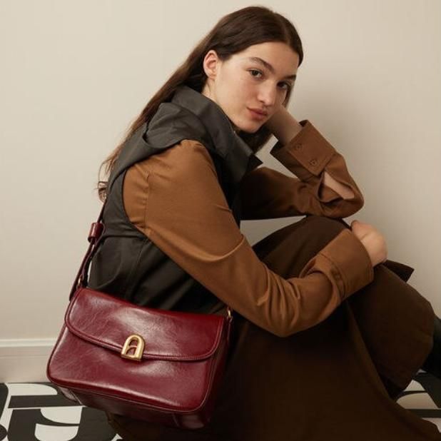 square shoulder crossbody bag, view 5 - MRSLM