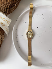 oval quartz watch for women, view 7 - MRSLM