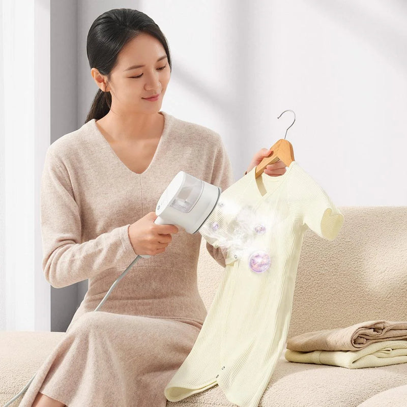 portable handheld garment steamer, view 4 - MRSLM