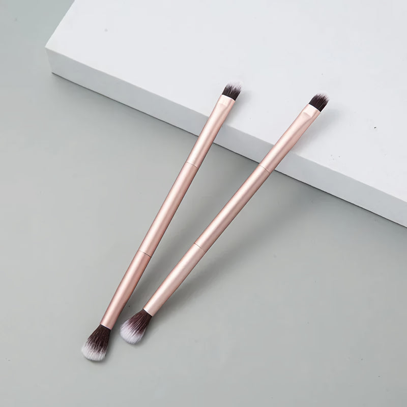 double ended eyeshadow and nose shadow brush - MRSLM