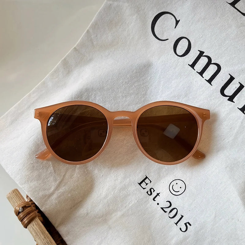chic retro round sunglasses, view 6 - MRSLM