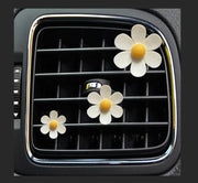 daisy car perfume clip, view 4 - MRSLM