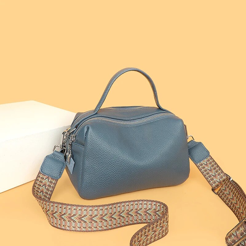 Genuine leather crossbody bag, view 5 - MRSLM